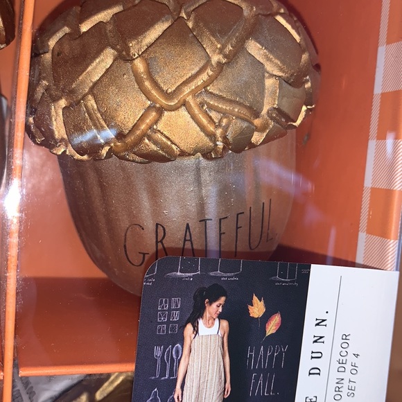 Rae Dunn Acorns- Set of 4 - Picture 5 of 7